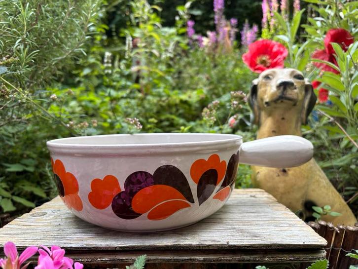 Le Creuset geemailleerde gietijzeren caquelon Paon 22 cm, Huis en Inrichting, Keuken | Potten en Pannen, Gebruikt, Koekenpan of Braadpan