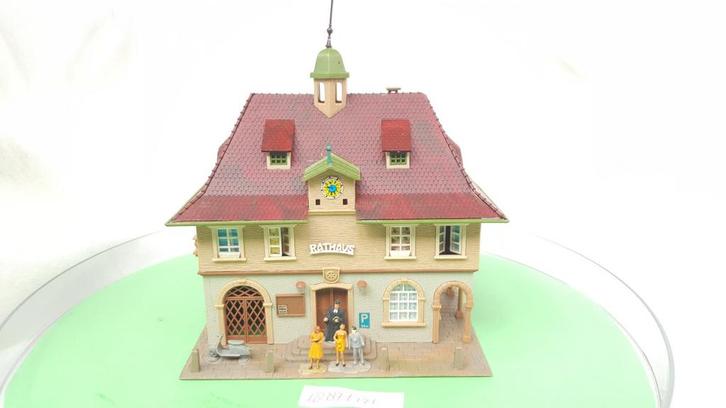 Pola H0 930 Kleinstad raadhuis met bruidspaar 1970, Hobby en Vrije tijd, Modeltreinen | H0, Zo goed als nieuw, Brug, Tunnel of Gebouw