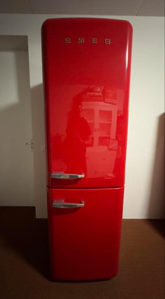 Smeg Retro Koelvriescombinatie Rood - Zo Goed Als Nieuw!, Witgoed en Apparatuur, Koelkasten en IJskasten, Zo goed als nieuw, Met vriesvak