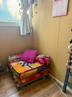 Gekleurde Poef - Zo Goed Als Nieuw, Huis en Inrichting, Banken | Voetenbanken en Poefen, Ophalen, Vierkant, Zo goed als nieuw