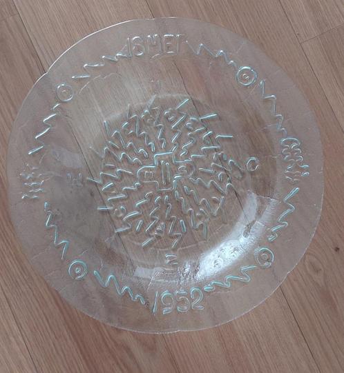 Glazen herinneringsschaal van de NS, ontwerp G. Hordijk., Antiek en Kunst, Antiek | Glas en Kristal, Ophalen of Verzenden