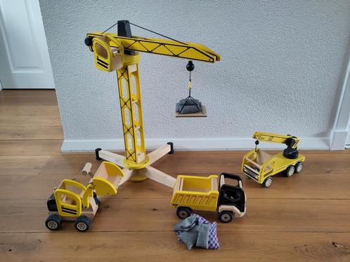 Houten hijskraan Pintoy incl kiepwagen, shovel, hijskraan, Kinderen en Baby's, Speelgoed | Speelgoedvoertuigen, Zo goed als nieuw