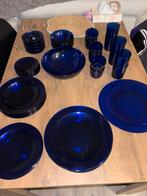 Compleet arcoroc france blauw glazen servies, Huis en Inrichting, Keuken | Servies, Ophalen, Gebruikt, Glas, Overige stijlen