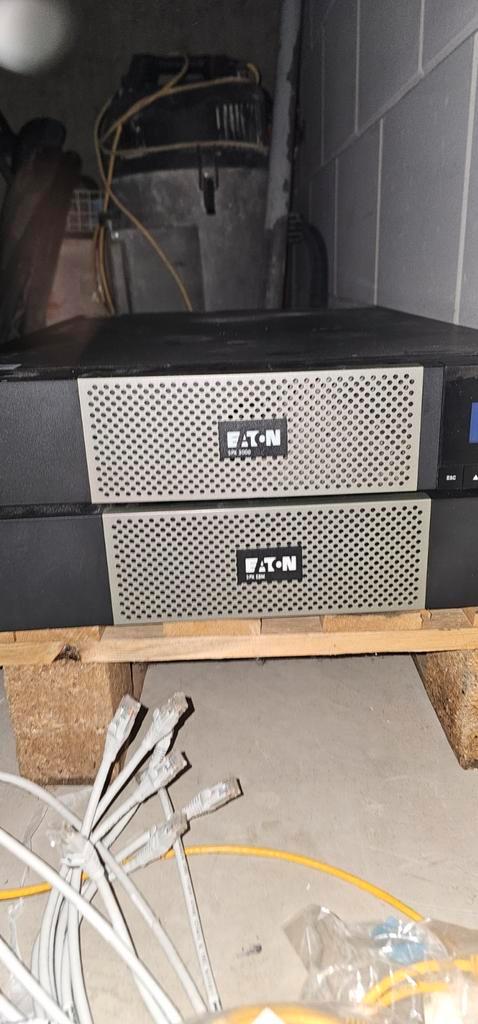Netwerkapparatuur: Eaton, Aruba, Allied Telesis + Patch Kast, Zakelijke goederen, Kantoor en Winkelinrichting | Apparatuur en Telecommunicatie