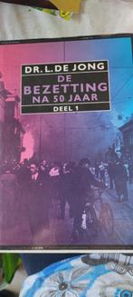 725 3 Boeken De Bezetting na 50 jaar Deel 1- 2 -3 samen €20,, Tweede Wereldoorlog, Ophalen of Verzenden, Zo goed als nieuw, Dr. L. de Jong