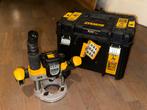 Dewalt DCW620NT bovenfrees, Ophalen of Verzenden, Zo goed als nieuw, Accu, Bovenfrees