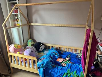 Kinderbed huisjesbed beschikbaar voor biedingen
