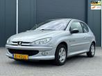 Peugeot 206 1.4-16V Quiksilver |150.000 KM NAP|Airco|, Auto's, Peugeot, Voorwielaandrijving, 4 cilinders, Origineel Nederlands