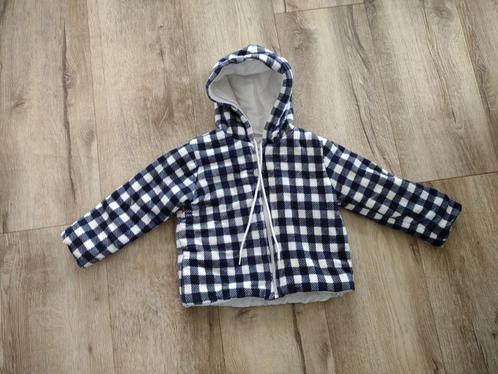 Heerlijk warm vest met capuchon, blauw wit geblokt vest, 86., Kinderen en Baby's, Babykleding | Maat 86, Zo goed als nieuw, Jongetje of Meisje