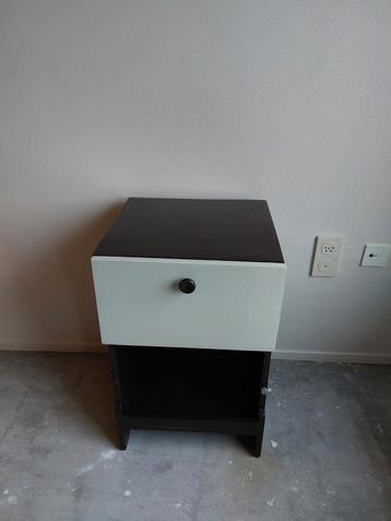 Kastje met klep - multifunctioneel! beschikbaar voor biedingen