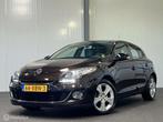 Renault Megane 1.5 dCi Bose [ NAP trekhaak climate ], Auto's, Euro 5, Bruin, Leder en Stof, Origineel Nederlands