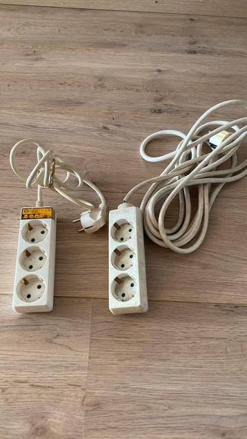 Stekkerdozen 2 voor 5 euro beschikbaar voor biedingen