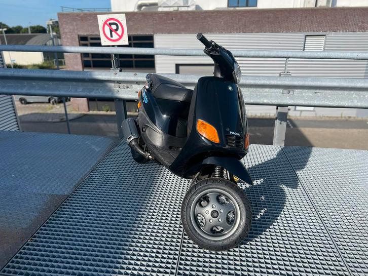 Puch Zip type 3 Brom 172cc NIEUWSTAAT SP 98 Piaggio 125cc, Fietsen en Brommers, Scooters | Piaggio, Zo goed als nieuw, Zip, Maximaal 45 km/u