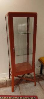 FABRIKÖR Vitrinekast (Ikea) oranje/bruin, Huis en Inrichting, Kasten | Vitrinekasten, Ophalen, Met deur(en), 100 tot 150 cm, Nieuw