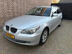 YOUNGTIMER BMW 5-Serie 2.0 D 520 Touring 2007 Grijs, Auto's, BMW, Zwart, 19 km/l, 177 pk, 5-Serie