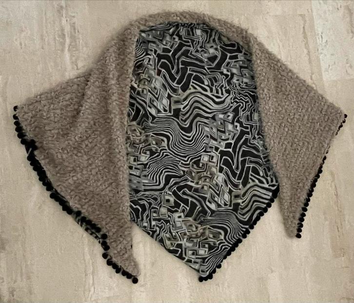 Grote, omkeerbare stola - 200x106 cm, Kleding | Dames, Truien en Vesten, Zo goed als nieuw, Maat 46/48 (XL) of groter, Grijs, Ophalen of Verzenden