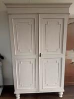 Klassieke linnen kledingkast, Huis en Inrichting, Kasten | Kledingkasten, 100 tot 150 cm, 200 cm of meer, Ophalen of Verzenden