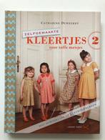 Zelfgemaakte kleertjes 2, Verzenden, Zo goed als nieuw, Catharine Deweerdt, Borduren en Naaien