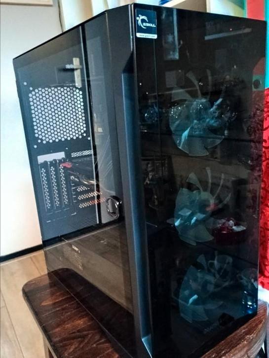 Gamdias ATX mid tower, Computers en Software, Computerbehuizingen, Gebruikt, Ophalen of Verzenden