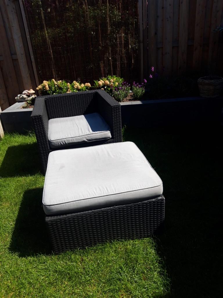 Lounge stoel en tafeltje, Tuin en Terras, Ophalen, Zo goed als nieuw, Stoel, 2 zitplaatsen