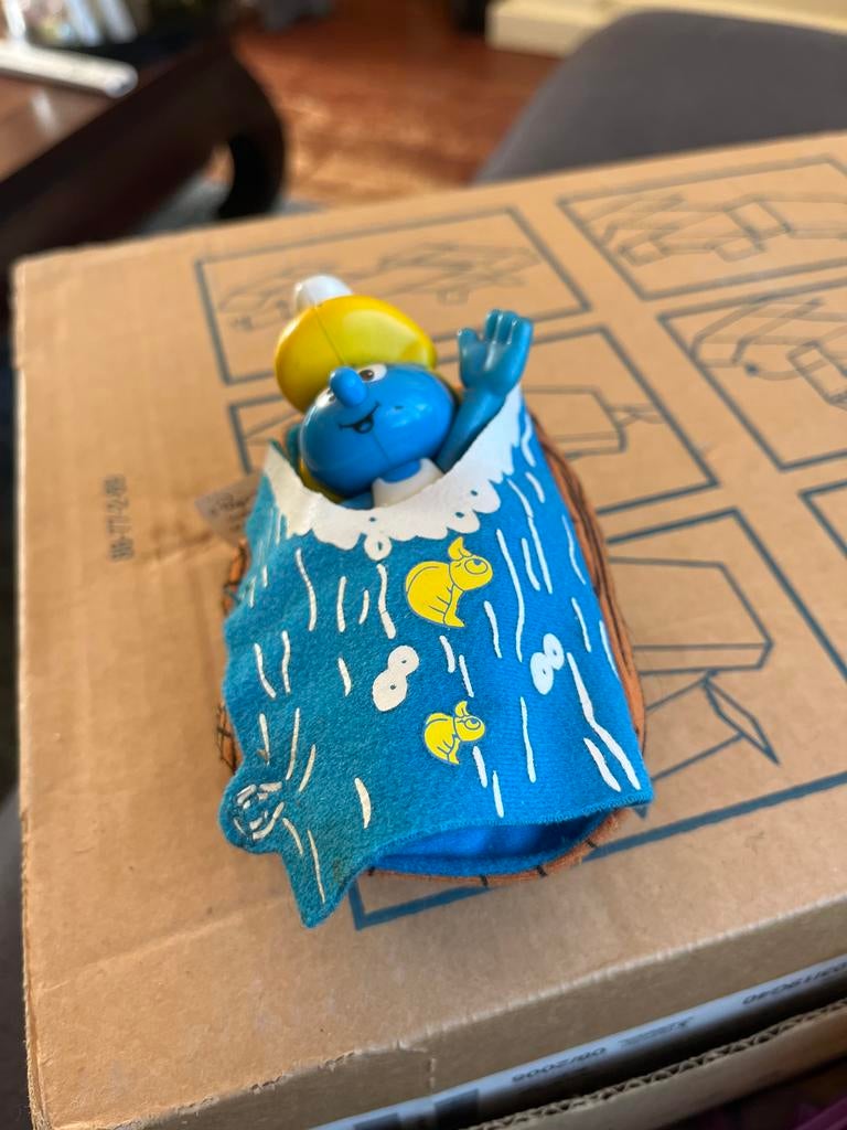 Meisjes Smurf in boot van McDonald's uit 2002, Verzamelen, Smurfen, Ophalen of Verzenden, Gebruikt, Smurfin, Poppetje, Figuurtje of Knuffel