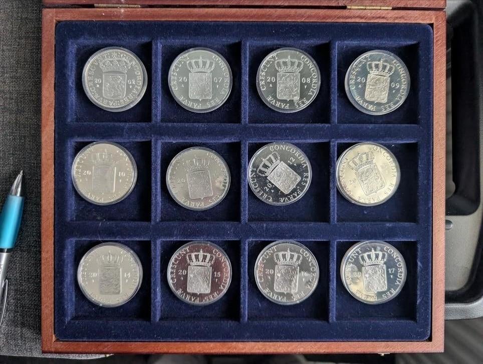 12 Zilveren Dukaten in Cassette 2002-2017, Setje, Koningin Beatrix, Zilver, Overige waardes