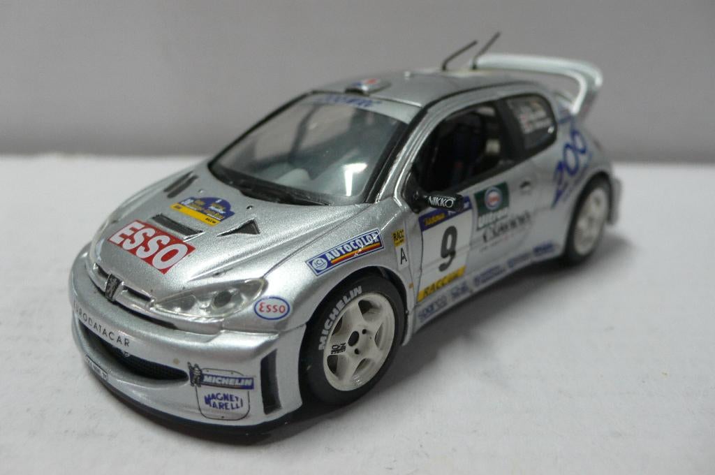 peugeot 206 wrc - skid - 1/43 - KOOPJE-, Hobby en Vrije tijd, Modelauto's | 1:43, Verzenden, Gebruikt, Auto, Overige merken
