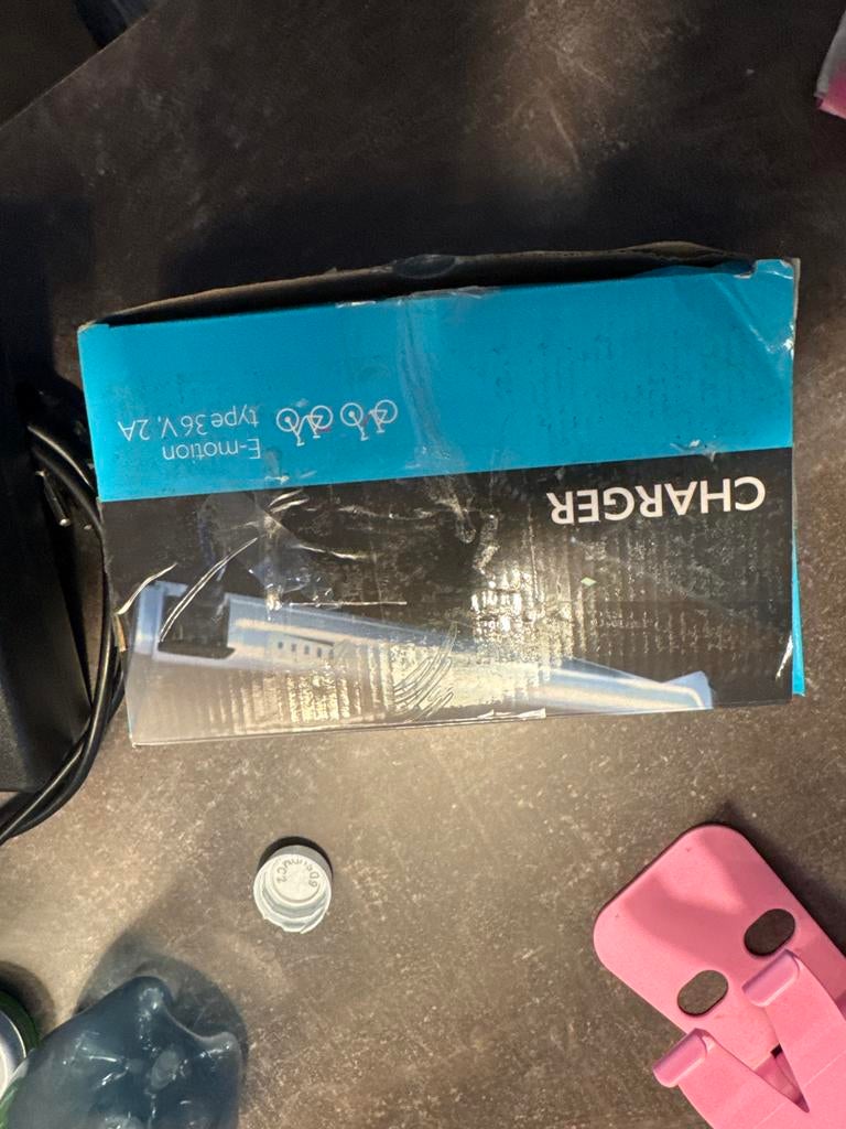 E-motion Type 36V, 2A Oplader voor E-bike, Ophalen of Verzenden, Nieuw
