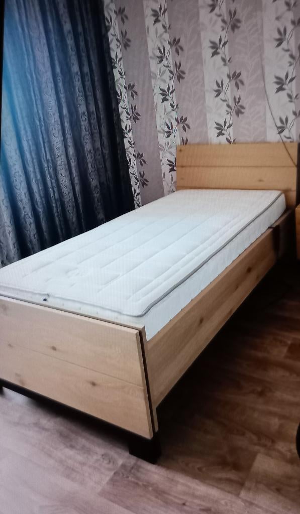 Hoog/laag bed, Huis en Inrichting, Slaapkamer | Bedden, Ophalen, Verstelbaar, 90 cm, Zo goed als nieuw