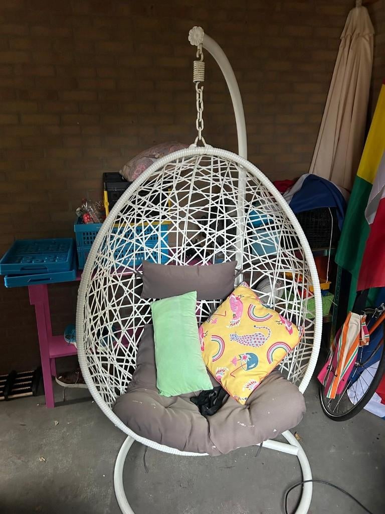 Heerlijke Hangstoel ultiem relaxen!, Huis en Inrichting, Stoelen, Ophalen, Ei vorm, Wit, Zo goed als nieuw