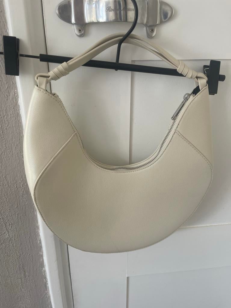 Mango schoudertasje in crème, Ophalen of Verzenden, Gebruikt, Beige, Schoudertasje