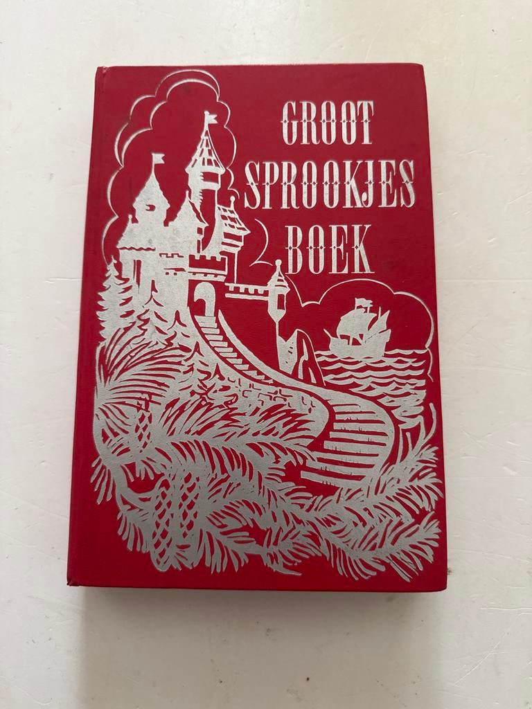 Groot Sprookjesboek - Uitgave Margriet, Boeken, Ophalen of Verzenden, Gelezen