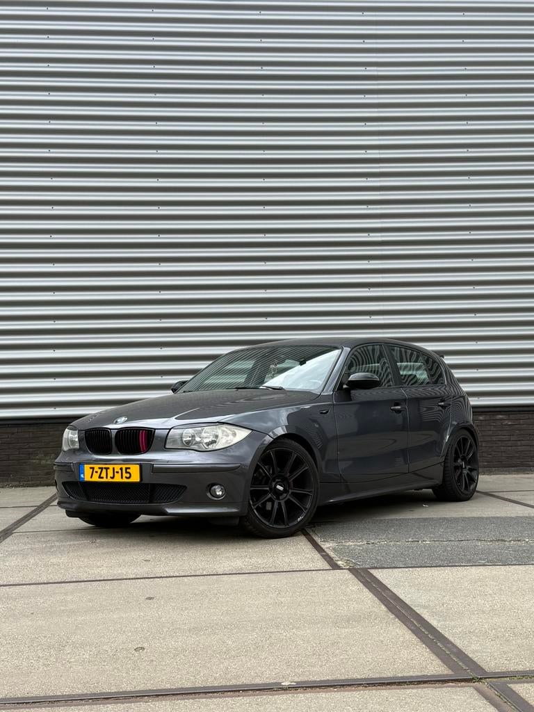 BMW 1-Serie 1.6 116I 2006 Grijs, 1596 cc, Achterwielaandrijving, 4 cilinders, 635 kg