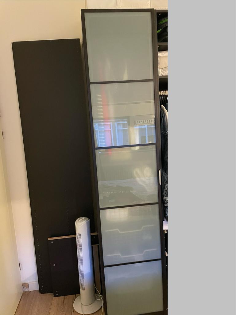 IKEA PAX kast zwartbruin 50x236 met melkglazen deur, Ophalen, Minder dan 50 cm, Gebruikt, 200 cm of meer