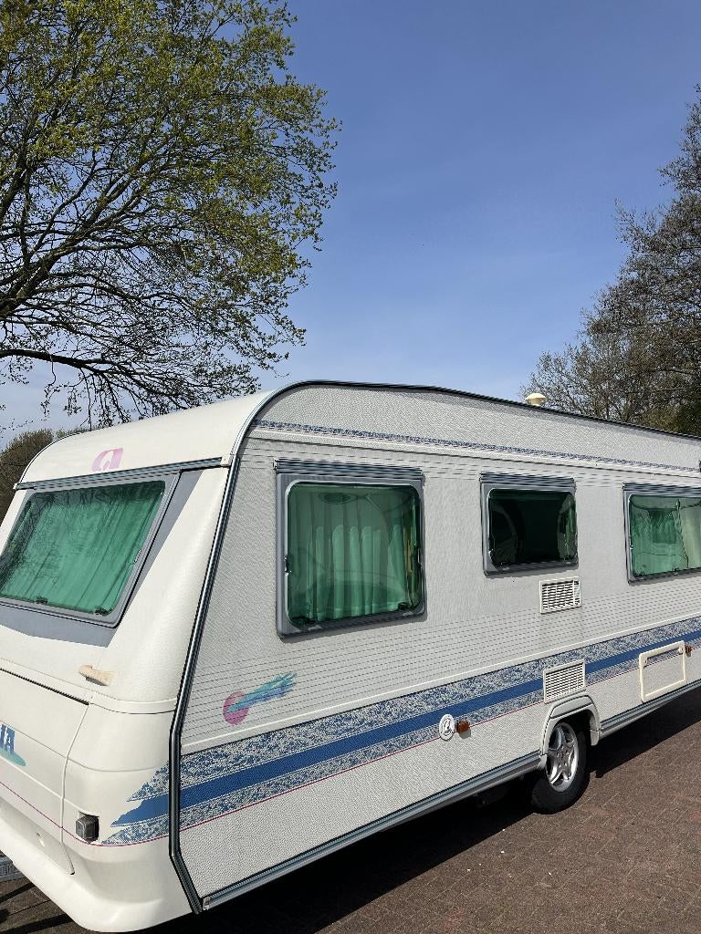 Mooie Adria Unica 502 met mover en Frans lengtebed, Bedrijf, Adria, 5 tot 6 meter, Schokbreker