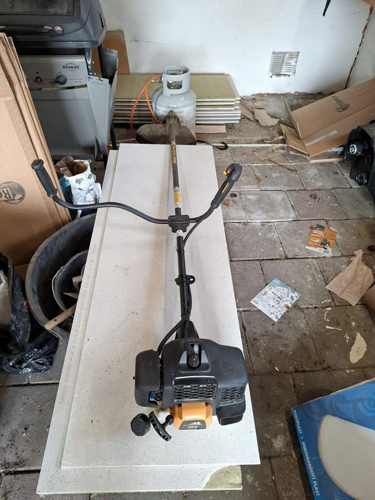 Mc Cullogh bosmaaier Gereserveerd, Ophalen, Zo goed als nieuw, Benzine