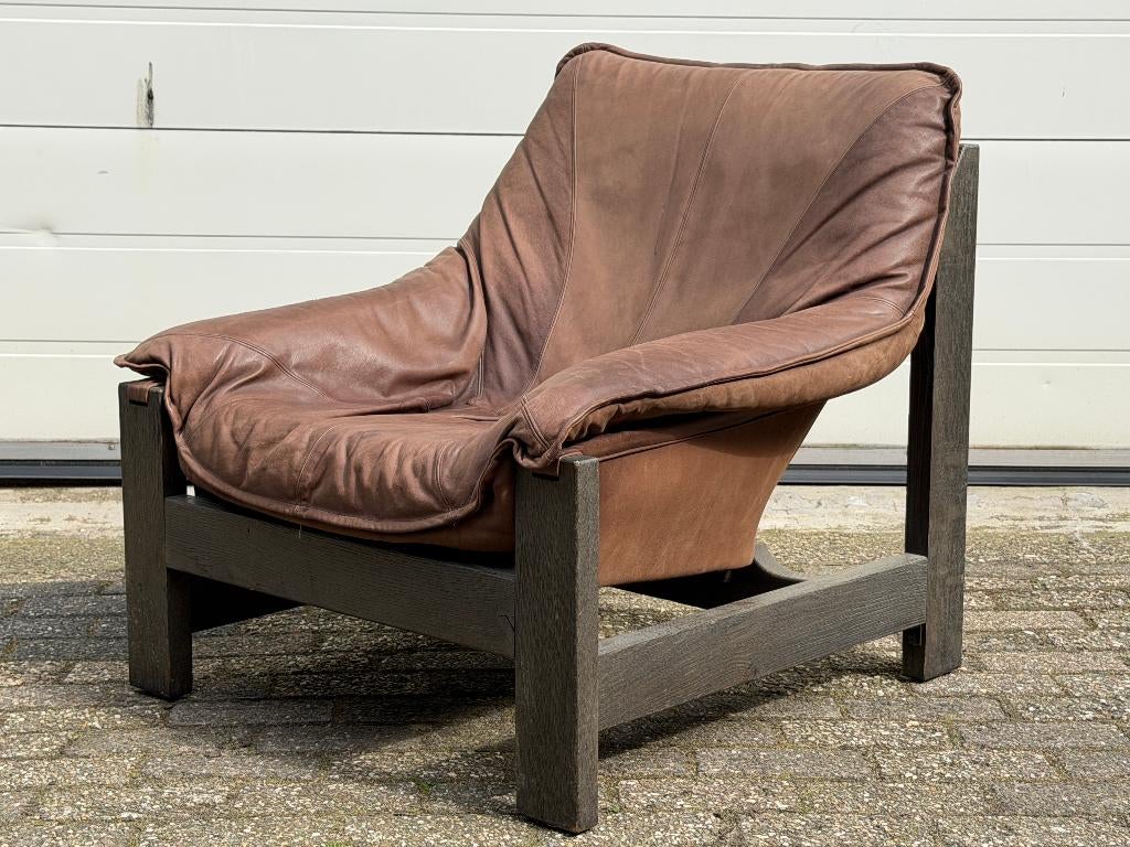 Brutalist Eiken Fauteuil Jaren 70 Vintage Design Leer, Ophalen, Gebruikt, 75 tot 100 cm, Moller De Puydt Durlet De Sede Cassina Vitra Eames Retro