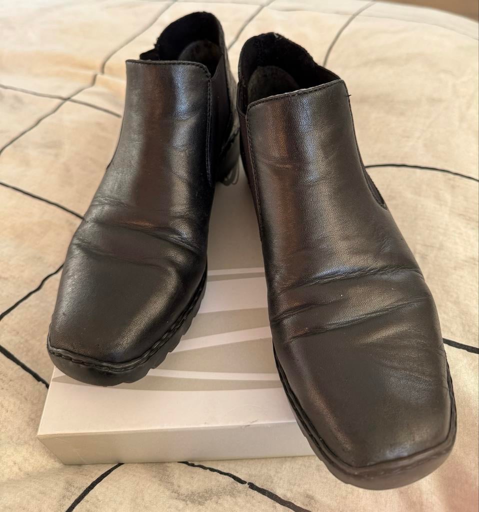 Zwarte Enkellaarsjes met Elastiek, Zwart, Lage of Enkellaarzen, Ophalen of Verzenden, Zo goed als nieuw