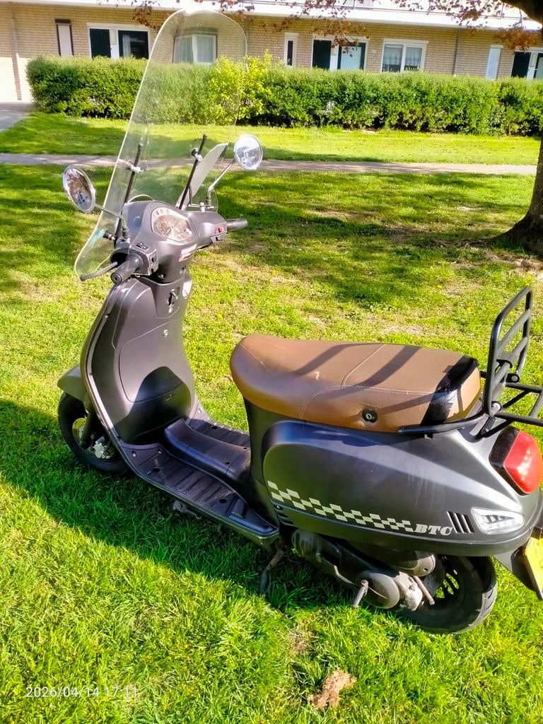 Scooter BTC Riva Sport geel kenteken!!, Fietsen en Brommers, Brommeronderdelen | Scooters, Ophalen, Gebruikt, Carburateur, Overige merken