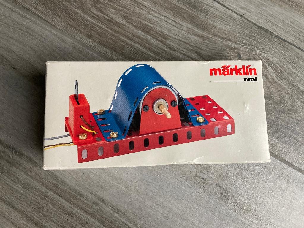 Marklin metall elektro motor 1022, Ophalen of Verzenden, Gebruikt, 1:32 tot 1:50
