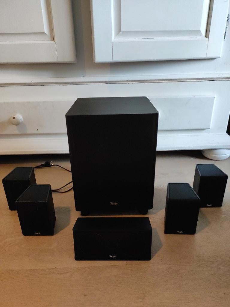 Teufel consono 25 mk3 surround systeem, Gebruikt, 120 watt of meer, Front, Rear of Stereo speakers, Ophalen