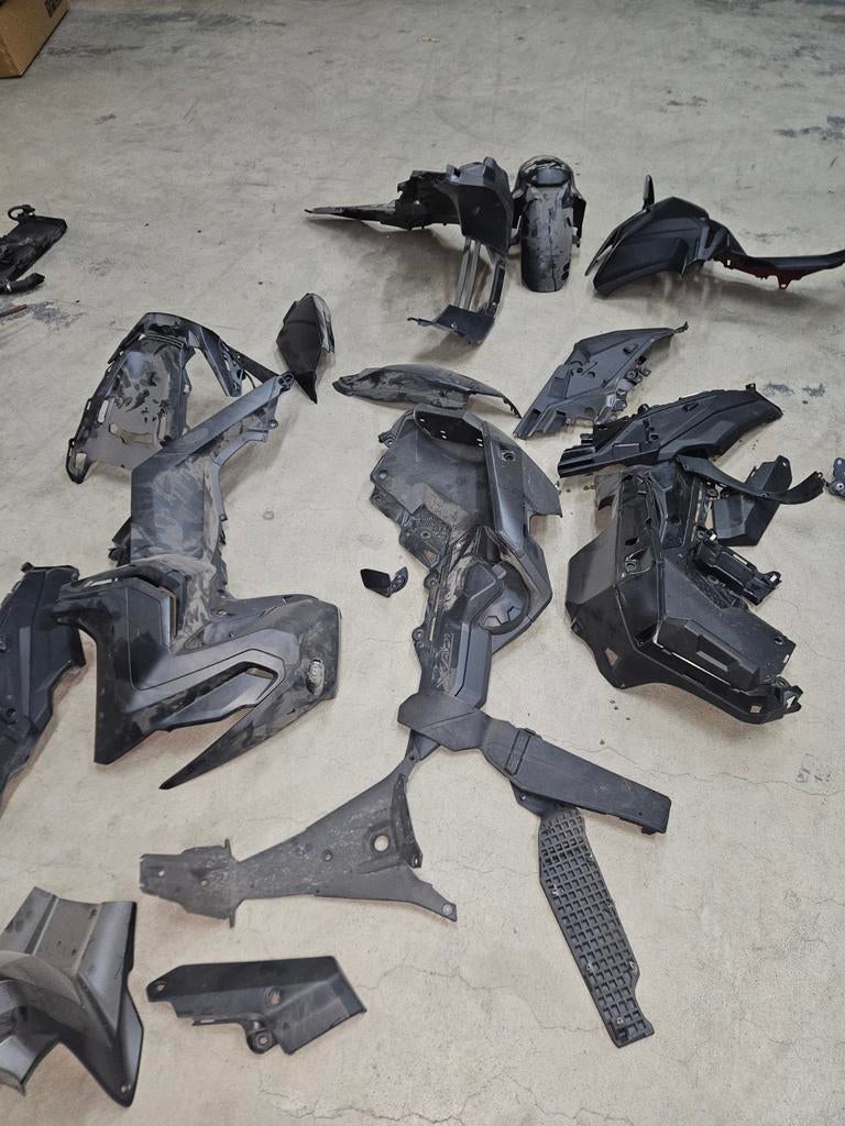 Honda X ADV 750 onderdelen te koop: , remklauwen, uitlaat, Motoren, Ophalen of Verzenden, Gebruikt