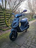 Piaggio Zip BROM 2012! (Geel kenteken) scooter/brommer, Fietsen en Brommers, Ophalen, Zo goed als nieuw, Benzine