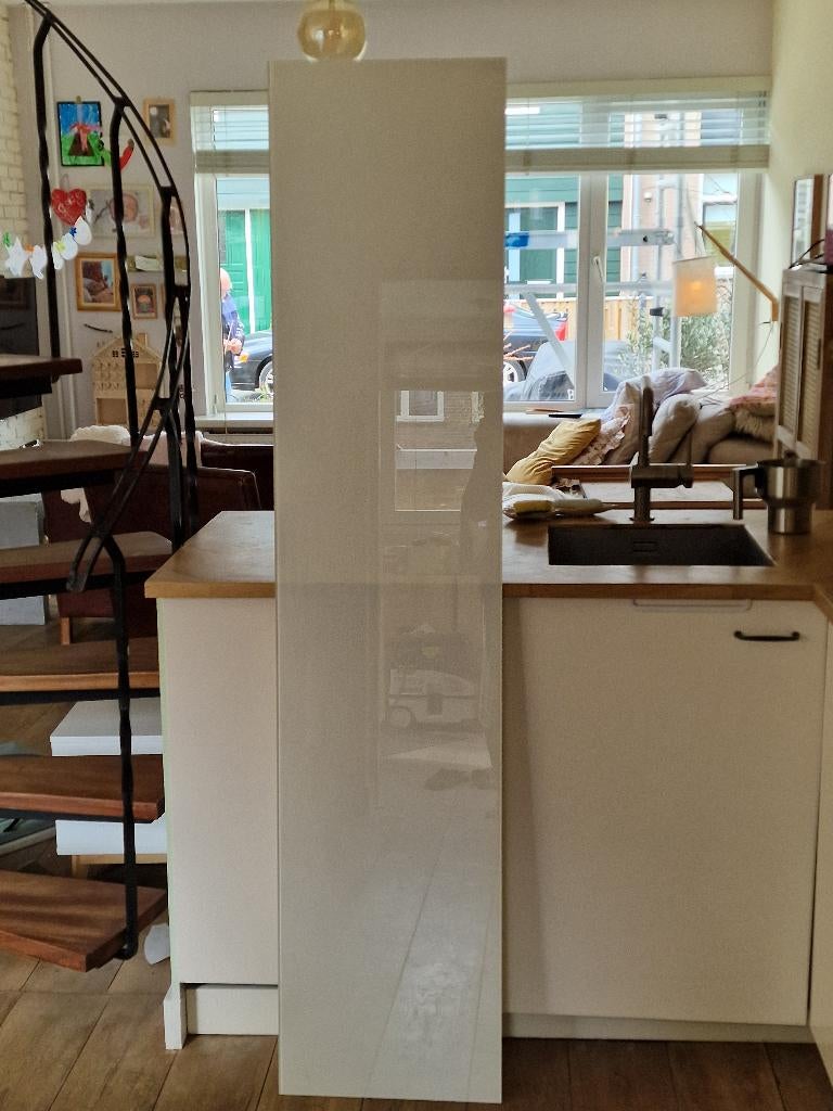 Glasplaat ikea dressoir, Ophalen, Gebruikt, 25 tot 50 cm, 150 tot 200 cm