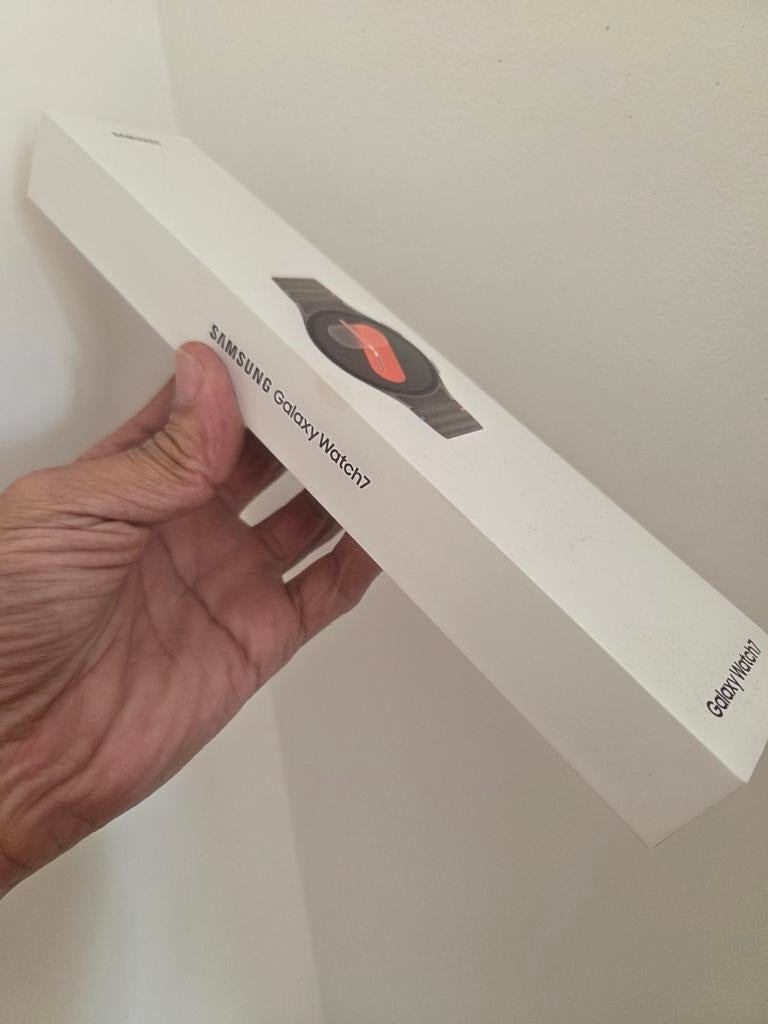 Samsung galaxy watch 7 40mm LTE sealed!, Ophalen of Verzenden, Nieuw, Zwart, Android