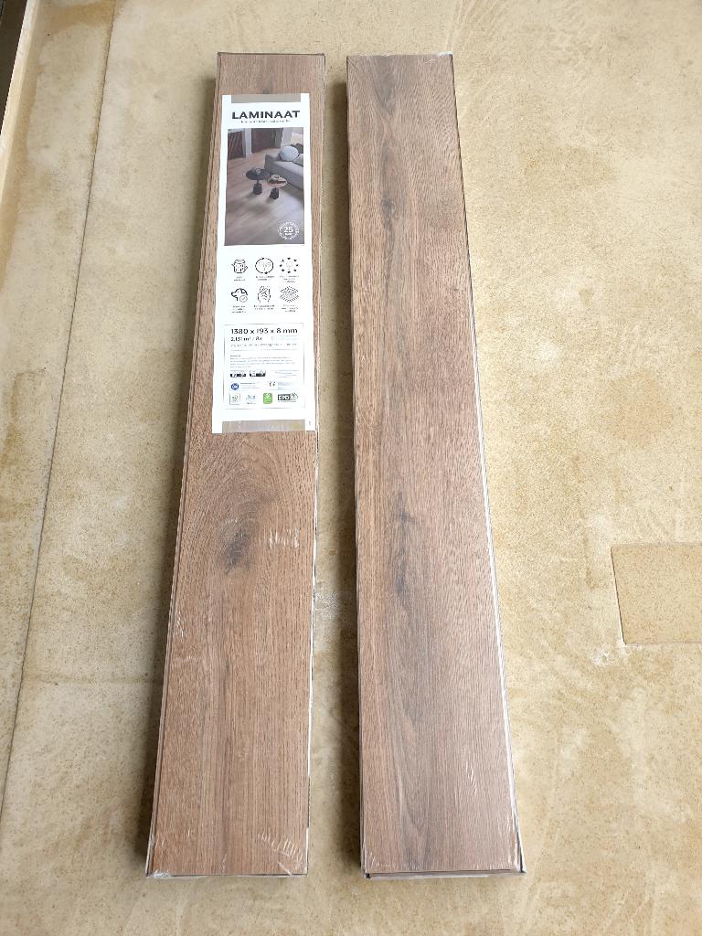 3 pakjes laminaat, ondervloer, plint, montagekit, Doe-het-zelf en Verbouw, Plinten en Afwerking, Nieuw, Plinten, Overige materialen