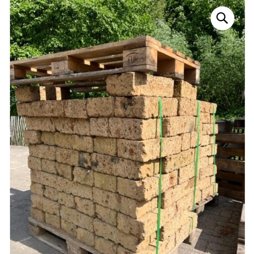 Gezocht gratis Tufsteen / Lavasteen blokken omgeving arnhem, Ophalen, Gebruikt, Blok, Minder dan 100 cm