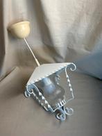 Vintage wit metalen ganglamp hanglamp jaren 60, Gebruikt, Jaren 60, Ophalen of Verzenden, Glas