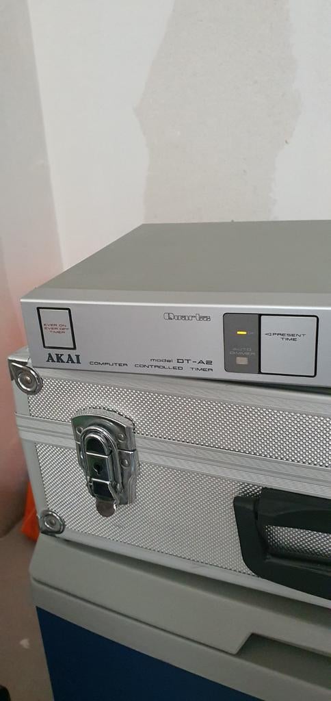 Akai tijd klok voor opnames weinig gebruikt, Audio, Tv en Foto, Versterkers en Receivers, Ophalen, Minder dan 60 watt, Overige merken