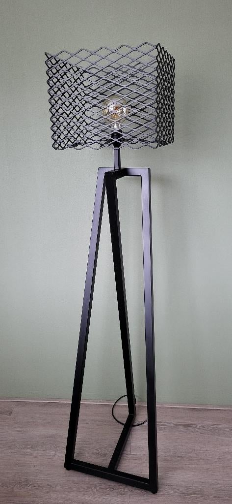 industriële vloerlamp, Huis en Inrichting, Lampen | Vloerlampen, Ophalen, Nieuw, Metaal, 150 tot 200 cm